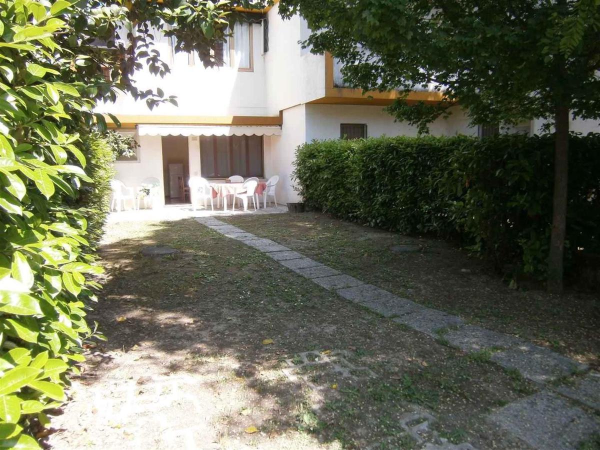 Holiday Home In Bibione 24579 Buitenkant foto